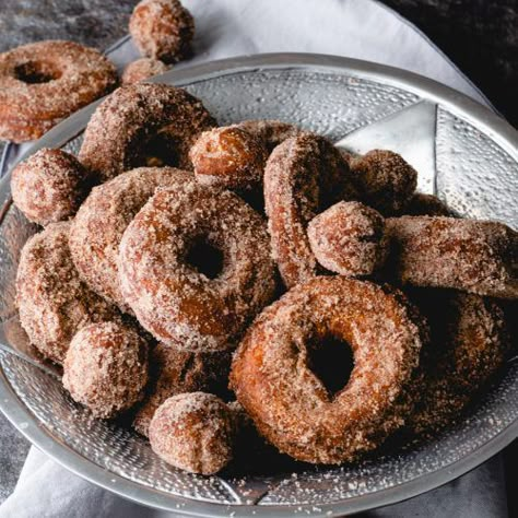 Apple Cider Donuts Recipe, Cider Donuts Recipe, Cake Donuts Recipe, Homemade Donuts Recipe, Apple Cider Recipe, Donuts Recipe, Apple Cider Donuts, Homemade Donuts, Dutch Recipes