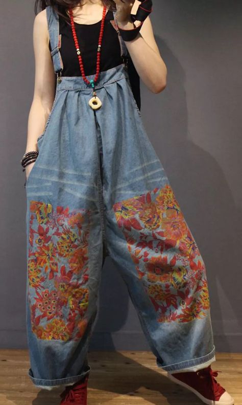 Denim Upcycle, Mode Hippie, Estilo Hippie, Hippie Outfits, Mode Vintage, Looks Style, Dungarees, Hippie Style, Diy Fashion