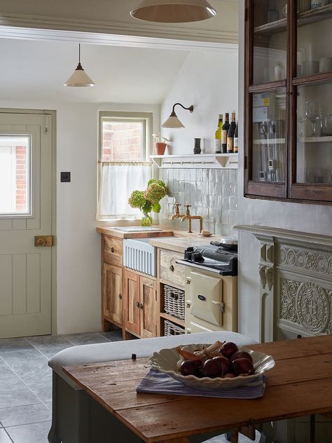 This Tiny Cottage in Suffolk, England, Squeezed in Some Major Renovations New England Cottage Kitchen, Cottage Core Tiny House Interior, Simple Cottage Decor, Warm Kitchen Ideas, Cottage Conversion, Tiny Cottage Interior, Tiny Cottage Kitchen, Cottage English, New England Cottage