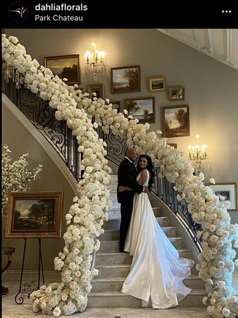 Wedding Staircase Decoration Railings Decorating Ideas, Flower Staircase Wedding, Stairs Flower Decoration, Staircase Decor Wedding, Wedding Stairs Decoration, Staircase Flowers Wedding, Staircase Wedding Decor, Wedding Staircase Decoration, Wedding Stairs