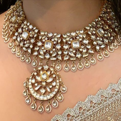 Kundan Necklace Simple, Polki Designs, Gold Kundan Necklace, Jewllery Ideas, Kundan Polki Necklace, Gold Jewelry Prom, Jewellery Kundan, Kundan Jewellery Bridal, Kundan Jewellery Set