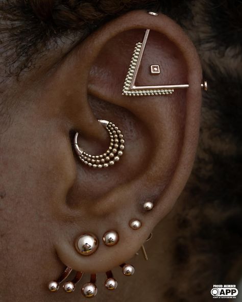 Johnny Pearce (@johnnypearce) • Instagram photos and videos Gold Industrial Piercing Aesthetic, Feminine Industrial Piercing, Custom Industrial Piercing, Floating Industrial Piercing, Cool Industrial Piercing, Double Industrial Piercing, Cute Industrial Piercing, Peircings Women, Unique Piercings