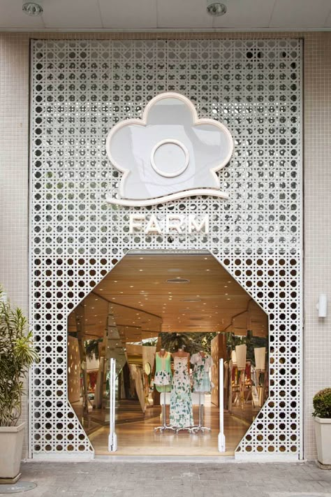 » Farm store by be.bo., Rio de Janeiro – Brazil Small Storefront Design, Small Facade Design, Jewelry Store Interior, Retail Facade, Commercial Design Exterior, Shop Facade, Storefront Design, Farm Store, Shop Fronts