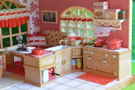 My Sylvanian Paradise Calico Critters Kitchen, Sylvanian Families Kitchen, Diy Trees, Sylvanian Families House, Fake Moss, Diy Flower Beds, Types Of Trees, Calico Critters Families, Calico Critter