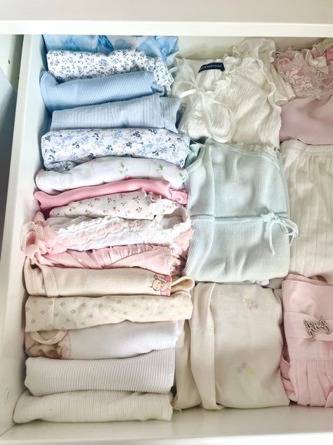 Pajama Drawer Organization, Organized Clothes Drawers, Cute Wardrobe Closet, Drawer Organization Clothes, Fall Outfits Capsule Wardrobe, Coquette Closet, Healthy Recipes Meal Prep, Activities Wedding, Pile Of Clothes