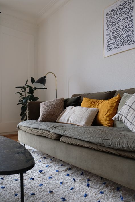 How I Used This French Trick to Make my IKEA Söderhamn Sofa More Comfortable Daybed Sofa Diy, Ikea Couch Soderhamn, Sodheramn Ikea Sofa, Soderhamn Corner Sofa, Sofa Soderhamn Ikea, Glostad Sofa Hack, Ikea Soderhamn Sofa Living Rooms, Ikea Couch Hack, Apartment Sofa Living Room