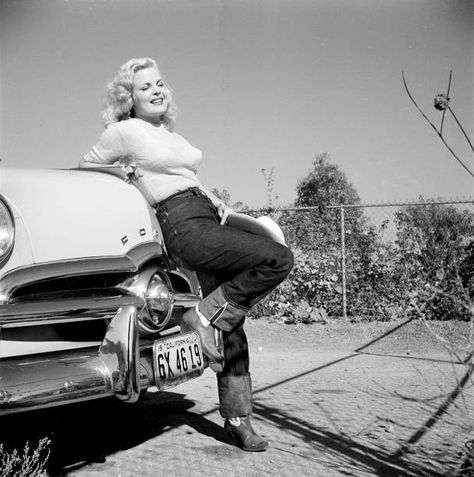 1950s Women, Old Film Stars, Image Film, California Cool, Car Girls, Vintage Pinup, Vintage Hollywood, Fashion Photoshoot, Old Hollywood