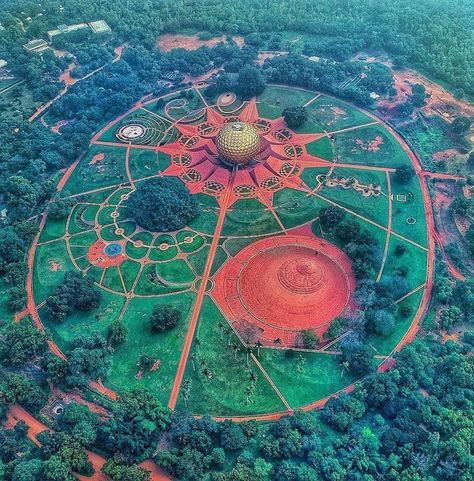 Auroville, mandala township with Matrimandir in its center, Viluppuram, India Monumental Architecture, Healing Garden, Hippie Movement, Amazing Places On Earth, Ancient India, Famous Places, City Design, Ancient Cultures, Photography Travel