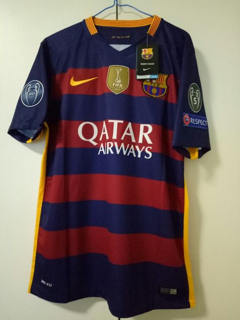 Barcelona Football Kit, Barca Jersey, Throwback Outfits, Neymar Barcelona, Barcelona Shirt, Boxing Shoes, Barcelona Football, Retro Football Shirts, Soccer Outfits