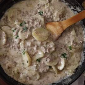 Potato Stroganoff Hamburger, Hamburger Helper Potato Stroganoff, Potato Stroganoff Recipe, Potatoes Stroganoff, Potato Stroganoff, Copycat Hamburger Helper, Hamburger Helper Stroganoff, Stroganoff Slow Cooker, Hamburger Helper Recipe