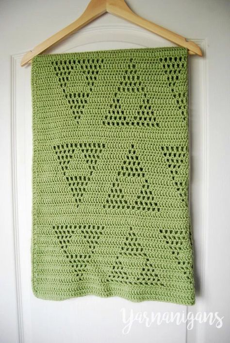 Crochet Zelda Blanket, Blanket Ideas Crochet, Motif Blanket, Crochet Blanket Ideas, Easy Knit Baby Blanket, Green Baby Blanket, Blanket Ideas, Crochet Triangle, Crochet Hook Set