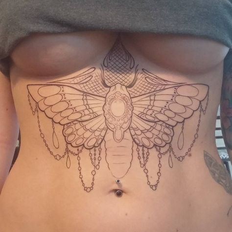 Geode Tattoo, Tattoo Underbust, Underbust Tattoo, Underboob Tattoo, Tattoo Color, Moth Tattoo, Cute Little Tattoos, Lace Tattoo, Poke Tattoo