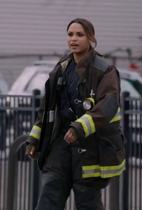 Gabriela Dawson, Pretty Actors, Gabby Dawson, Monica Raymund, Chicago Family, Chicago Pd, Chicago Fire, Beautiful Ladies, Motorcycle Jacket