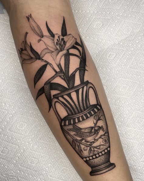 Tattoo • Instagram American Traditional Flower Vase Tattoo, Neo Traditional Vase Tattoo, Persian Art Tattoo, Vase Tattoo Back, American Traditional Vase Tattoo, Amphora Tattoo, Traditional Vase Tattoos, Vase Reference, Traditional Tattoo Vase