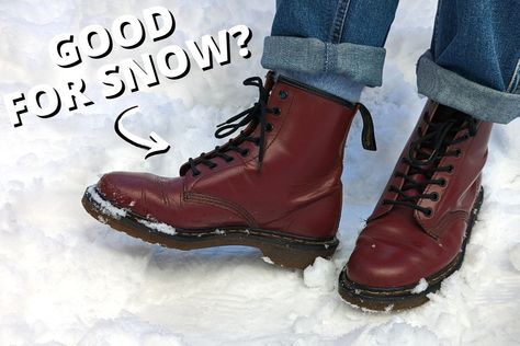 Doc Martens In Snow, Doc Martens Snow Outfit, Worn In Doc Martens, Dr Martens Winter Boots, 1460 Doc Martens, Mary Jane Doc Martens, Dr Martens Outfit, Doc Martens Outfit, Urban Shoes