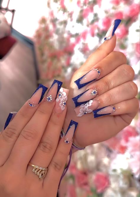 Blue And Gold Nails Acrylic Coffin, Role Blue Nails, Sapphire Blue And Silver Nails, Dark Blue Nail Inspo Short, Royal Blue Nails Tips, Quinceanera Nails Navy Blue, Short Navy Blue Nails Acrylic, Navy Blue Baddie Nails, Medium Length Blue Nails