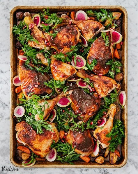 Pomegranate-Sumac Chicken with Roasted Carrots Special Birthday Dinner Ideas, Special Birthday Dinner, Fall Chicken Recipes, Birthday Dinner Ideas, Traditional Thanksgiving Dinner, Dinner Thanksgiving, Dump Dinners, Thanksgiving Dinner Recipes, Feed A Crowd