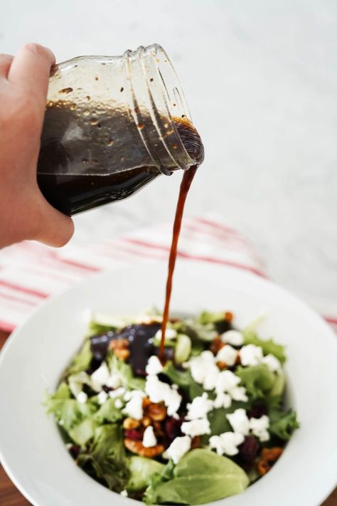 Fig Balsamic Vinegarette, Salad With Fig Balsamic Dressing, Fig Dressing Recipe, Balsamic Fig Dressing, Fig Balsamic Dressing, Fig Balsamic Vinegar Recipes, Fig Salad Dressing, Balsamic Vinegarette, Fig Dressing