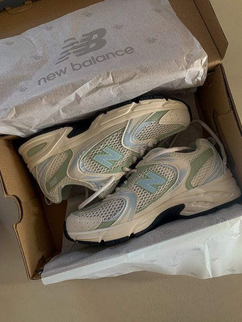 Shoes, sneakers, New Balance, 530, Unisex Balance Outfit, Green New Balance, New Balance Classics, New Balance Outfit, Balance Trainers, Green Girl, Hair Jewellery, September 8, Shoe Inspo