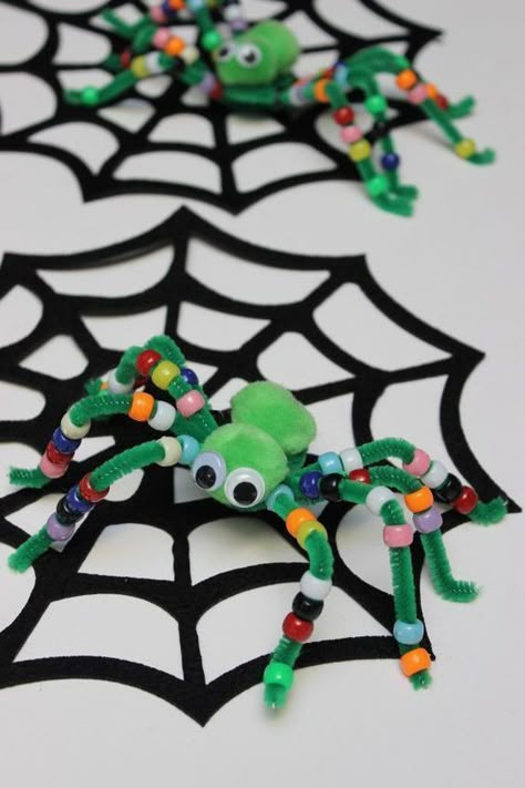 Spider Craft, Bricolage Halloween, Spider Crafts, Halloween Crafts For Toddlers, October Crafts, Halloween Arts And Crafts, Halloween Preschool, Easy Halloween Crafts, Fall Crafts For Kids