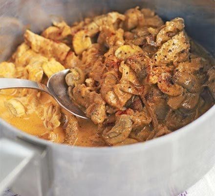 Paprika pork Diced Pork Recipes, Chicken Vegetable Stew, Chicken Couscous, Pork Fillet, Paprika Pork, Bbc Good Food, Bean Stew, Vegetable Stew, Hearty Stews