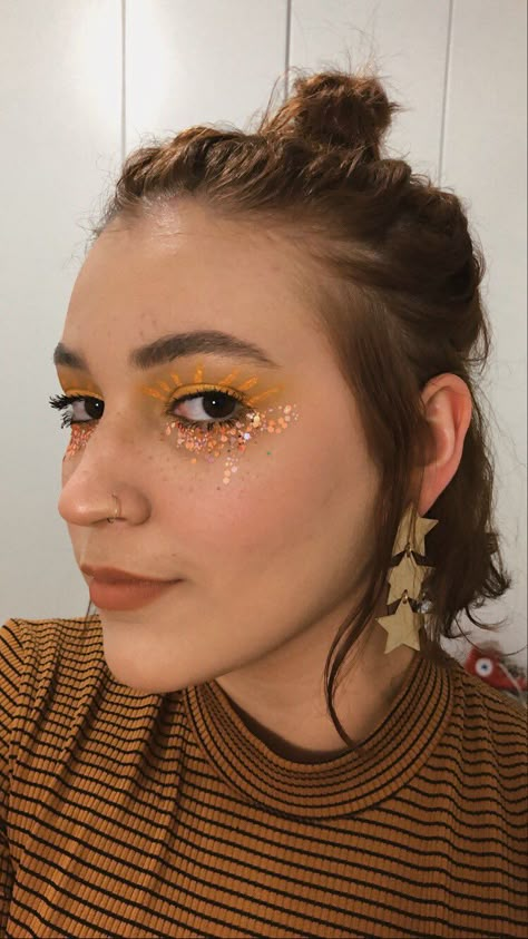 Festival Make Up, Vibrant Makeup, Bold Makeup Looks, Mermaid Makeup, Bold Makeup, Festival Makeup, Eye Makeup Art, Glowy Makeup, Glitter Makeup