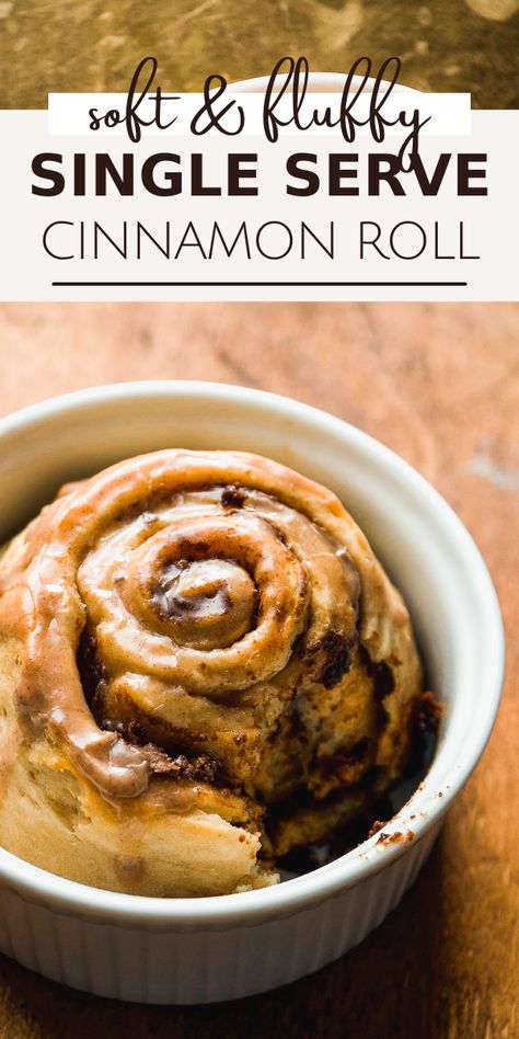 Single Serve Cinnamon Roll, Gluten Free Single Serve, Mug Cinnamon Roll, Single Serve Dessert Recipes, Single Serve Breakfast, Healthy Cinnamon Rolls, Easy Cinnamon Rolls Recipe, Cinnamon Roll Muffins, Gluten Free Cinnamon Rolls