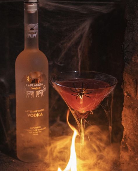 There is no halloween without Laplandia Vodka. Featuring these scary Blood Mary Cocktails, perfect for a themed Halloween evening party. Whisky Drink, Texas Chicken, Luxury Drinks, Blood Mary, Scary Ghost, Halloween Cocktails, Evening Party, Stew, Vodka