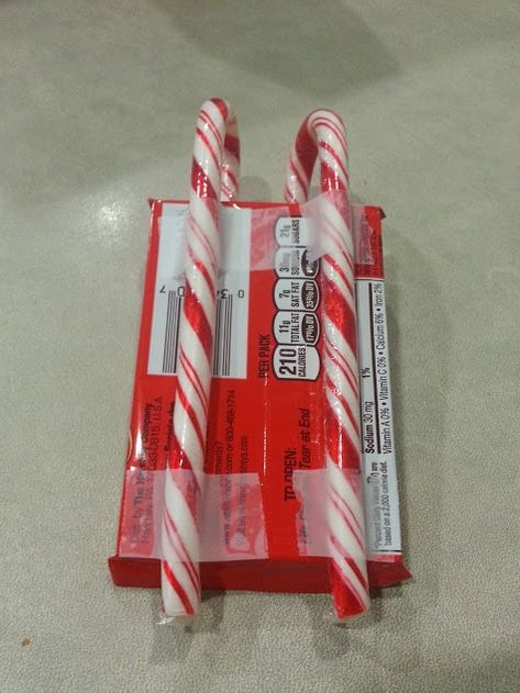 Candy Cane Sleds Christmas, Candy Santa Sleigh Diy, Candy Sleds For Christmas, Candy Cane Sleighs With Candy Bars, Candy Sleighs For Christmas, Candy Cane Sled, Candy Sleigh, Diy Christmas Gifts For Friends, Candy Cane Sleigh