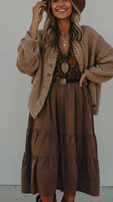 Wanderlust Styles: 15 Edgy Boho Outfits to Rock this Fall - Cheerful Talks Boho Outfits Women Bohemian, Boho Western Winter Outfits, Boho Country Outfits Winter, Bohemian Outfit Aesthetic, Chic Bohemian Outfits, Cowgirl Boho Outfits, Cozy Boho Outfit, Midsize Hippie Outfits, Southwest Outfits Women