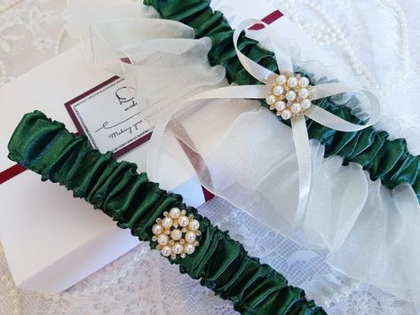 Green Wedding Garter, Garters For Wedding, Dark Green Wedding, Organza Bridal, Bridal Garter Lace, Wedding Garter Blue, Garter Wedding, Bridal Garters Set, Royal Blue Wedding