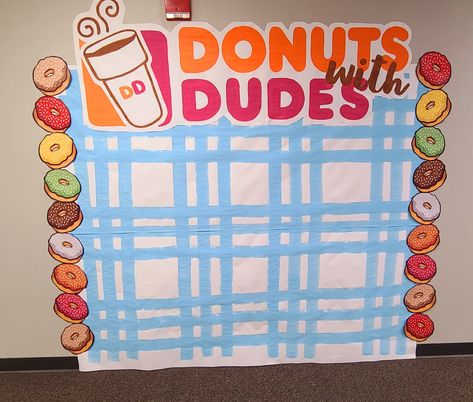 Photo booth Donuts With Dudes, Donut Day, Service Ideas, Church Service, Classroom Ideas, Photo Booth, Donuts, Special Events