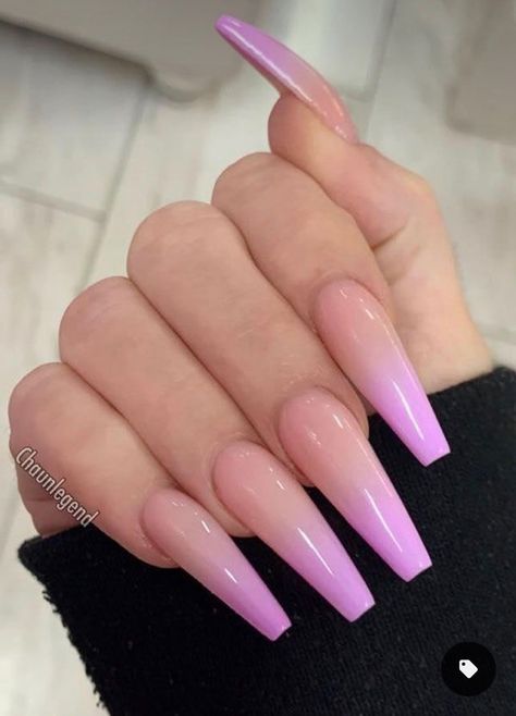 Barbie Pink Ombre Nails, Long Pink Nails, Coffin Nail Art Designs, Coffin Nail Art, Unghie Sfumate, Ombre Acrylic Nails, Simple Acrylic Nails, Long Acrylic Nails Coffin, Coffin Shape Nails