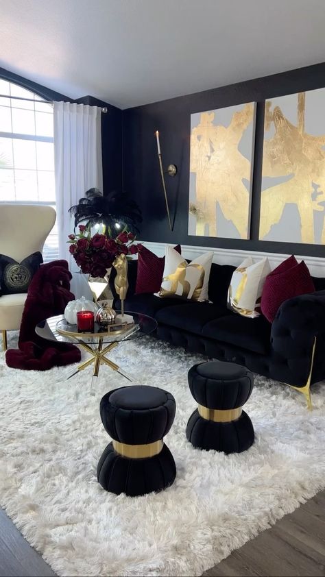 Boujee Apartment Living Room Luxe, Grey And Burgundy Living Room, Classy Living Room Ideas Interior Design, Burgundy Home Decor, Plum Decor, Black Couch Living Room Decor, Burgundy Living Room, Black Couch, Black Furniture Living Room