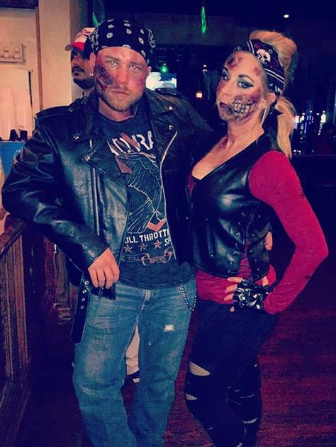 Zombie Biker Couple Halloween Costume Idea Biker Babe Costume, Biker Couple Costume, Biker Costume Women, Biker Chick Halloween Costume, Biker Girl Halloween Costume, Biker Girl Halloween, Unique Halloween Costumes For Couples, Biker Chick Costume, Biker Halloween Costume