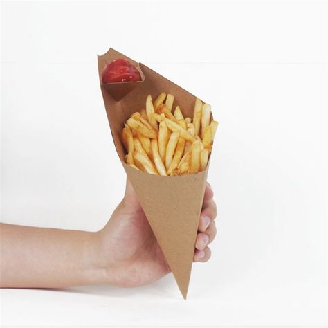 Fries Packaging, Popcorn Dessert, Fried Chicken Wings, Paper Cones, Food Trays, Fast Food Restaurant, Sweet Potato Fries, Party Tableware, French Fries