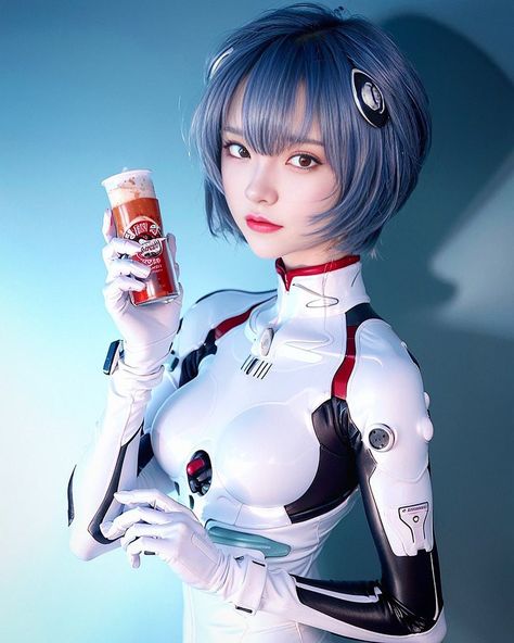 Rei Ayanami Cosplay, Evangelion Cosplay, Futuristic Robot, Rei Ayanami, Neon Genesis Evangelion, Pixel Art, Neon, Celebrities, Art