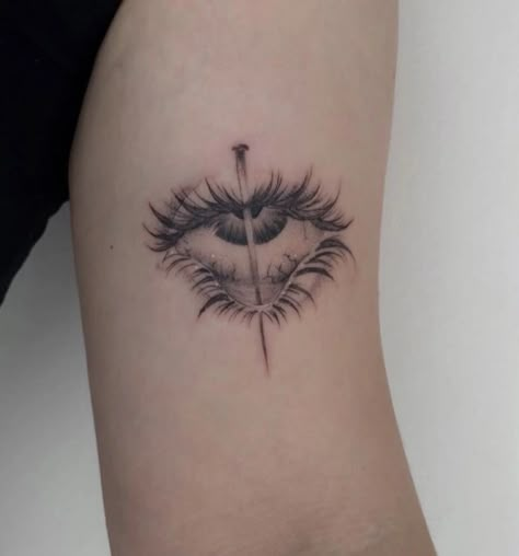 Dark Tats, Eyeball Tattoos, Full Back Tattoo Women, Uv Ink Tattoos, Christmas Tree Tattoo, Hogwarts Tattoo, Small Symbols, Tattoos Chest, Full Hand Tattoo