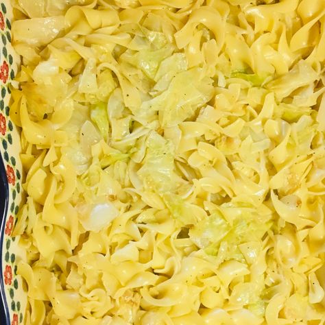 Creamy Cabbage with Noodles Cabbage With Noodles, Butter Cabbage, Vegetarian Hot Dog, Cabbage And Onions, Creamy Cabbage, Cabbage Dishes, Recipes Sides, Creamy Eggs, Cream Pasta