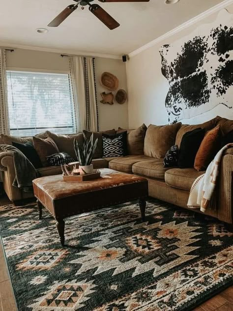 Black Southwestern Living Room, Country Farmhouse Apartment Decor, Country Boho Home Living Room, Boho Western Coffee Table Decor, Western Inspired Interior Design, Rustic Aztec Decor, Dark Southwestern Decor, Aztec Boho Living Room, Home Decor Ideas Living Room Boho