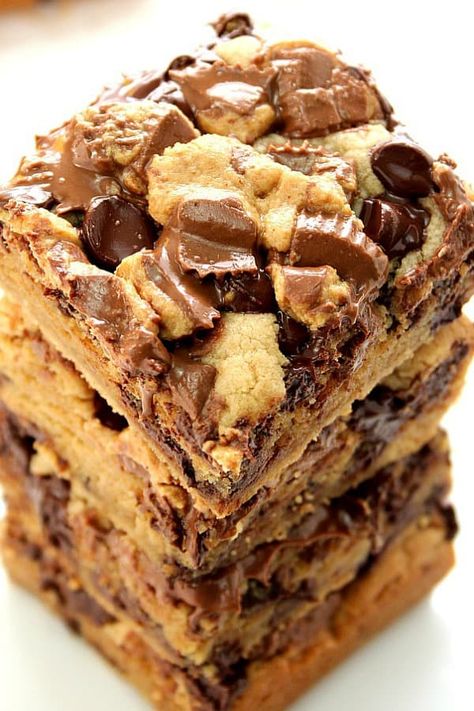 Reese's Bars, Gingerbread Cookie Bars, Reeses Cookies, Homemade Peanut Butter Cups, Peanut Butter Cup Cookies, Peanut Butter Chocolate Chip Cookies, Chocolate Chip Cookie Bars, Peanut Butter Desserts, Peanut Butter Cookie Recipe