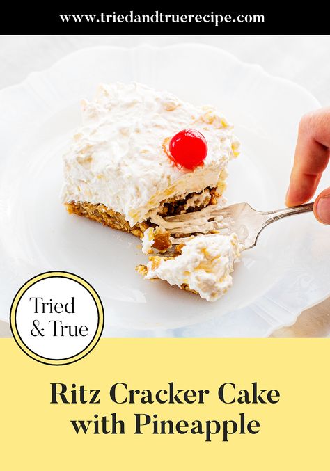 Ritz Cracker Cake with Pineapple Ritz Cracker Dessert, Cracker Dessert, Ritz Cracker Recipes, Easy Peach Cobbler Recipe, Pineapple Desserts, Coconut Pie, Delicious Deserts, Cookie Recipes Homemade, Easy Cheesecake Recipes