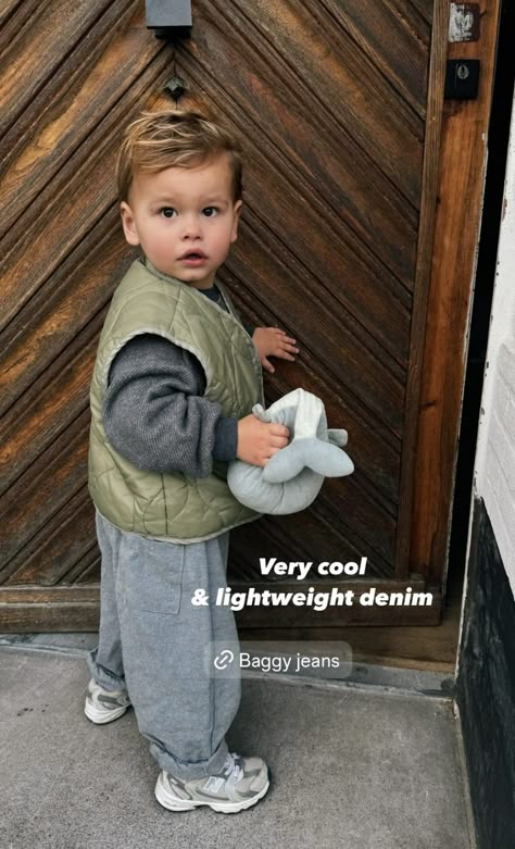 European Boy Fashion, Mom Of Boys Aesthetic, 6 Month Baby Boy Outfits, Boy Sweater Outfit, Hipster Baby Boy Outfits, Baby Boy Style Outfits, Baby Boy Outfits Aesthetic, Overall Baby Boy Outfit, Baby Boy Fits