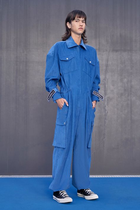 Claudia Li RTW Fall 2021 [PHOTOS] – WWD Claudia Li, Corduroy Jumpsuit, Slouchy Shirt, Front Row, Search Engine, Fashion News, Black Shirt, High Fashion, Fashion Looks