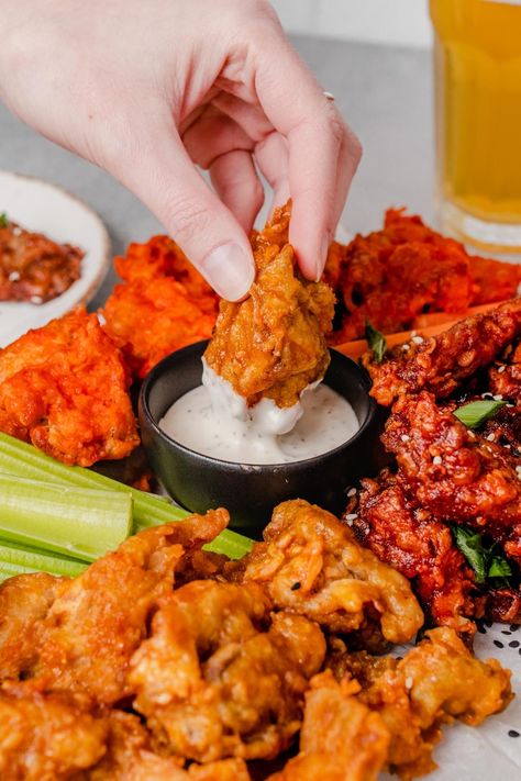 Oyster Mushroom Buffalo Wings, Oyster Mushroom Wings, Vegan Wing Sauce, Mushroom Nuggets Vegan, Vegan Chicken Wings Recipe, Mushrooms As Meat Replacement, Vegan Mushroom Meat, Vegan Fried Chicken Oyster Mushrooms, Buffalo Mushrooms