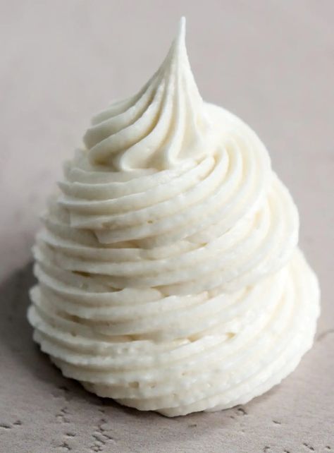 Vegan Cream Cheese Frosting – Mary-Kate's Vegan Cakes Vegan Cake Icing, Creme Cheese Frosting, Vegan Cake Frosting, Vegan Cream Cheese Icing, Homemade Cream Cheese Icing, Healthy Cream Cheese Frosting, Dairy Free Cream Cheese Frosting, Dairy Free Deserts, Coconut Cream Cheese Frosting