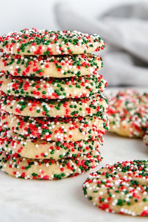 Christmas Sprinkle Cookies - Cake Me Home Tonight Sprinkle Crinkle Cookies, Christmas Sprinkles Cookies, Christmas Funfetti Cookies, Christmas Confetti Cookies, Funfetti Christmas Cookies, Sprinkles Cookies Recipe, Sugar Cookie Sprinkles, Holiday Sprinkle Cookies, Sprinkle Shortbread Cookies