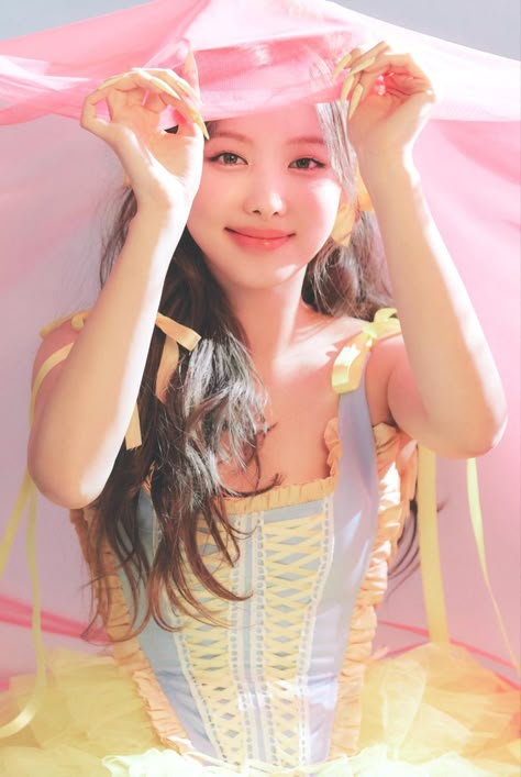 Hyun A, Twice Kpop, Nayeon Twice, Im Nayeon, Set Me Free, Kpop Wallpaper, Kpop Girl Groups, K Idols, Korean Girl