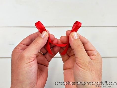 Bow Tying Hack For Beginners - No Fail Bow Tying Tip! How To Tie A Bow With A Fork, How To Tie A Tiny Bow, Hand Tied Bows Tutorial, How To Tie A Simple Bow, Finger Bow Tutorial, How To Make A Small Bow, How To Tie A Bow With Ribbon Step By Step, How To Tie A Bow With Ribbon, How To Tie A Bow