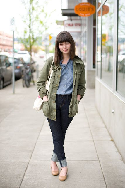 Urban Weeds: Street Style from Portland Oregon: Megan on SE Hawthorne, Portland Oregon Portland Street Style, Portland Fashion, Portland Style, Portland Street, Oregon Trip, Chambray Pants, Nude Flats, Army Green Jacket, Army Jacket